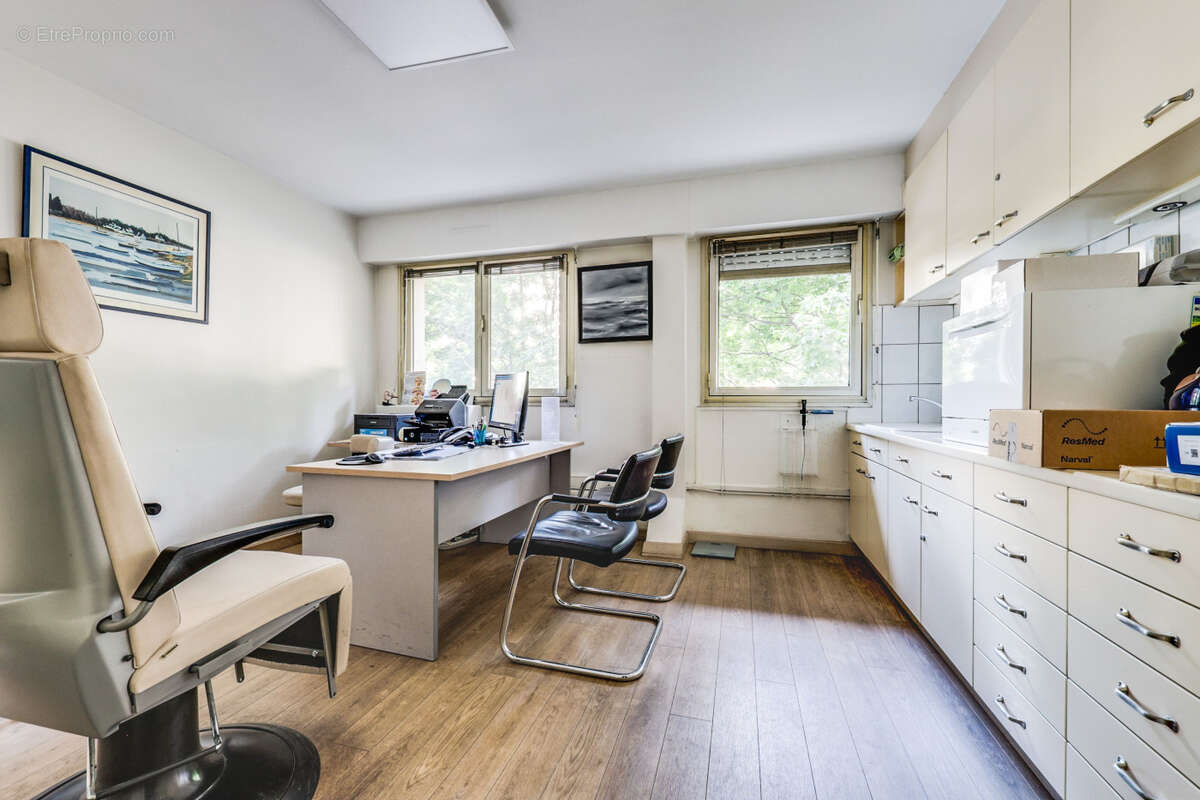 Appartement à PARIS-14E