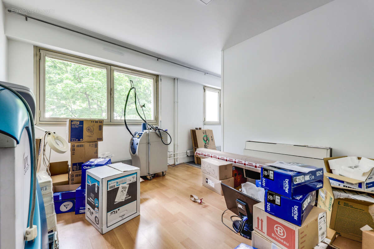 Appartement à PARIS-14E