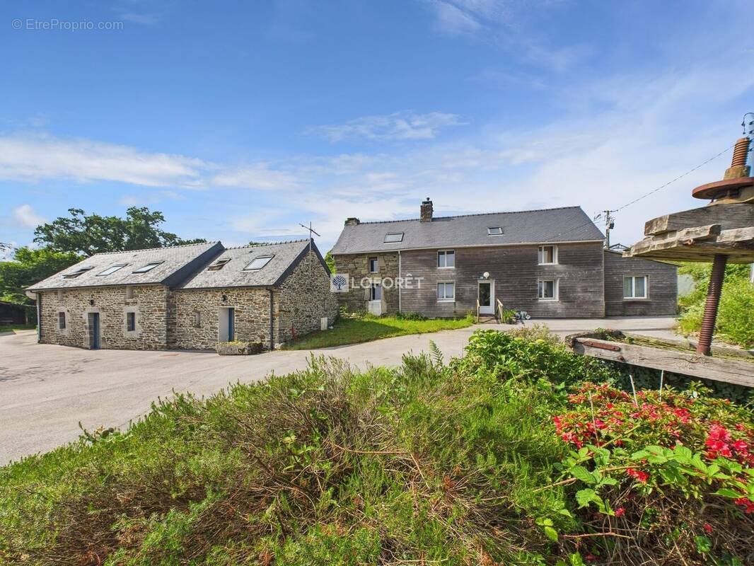 Maison à PLONEVEZ-DU-FAOU