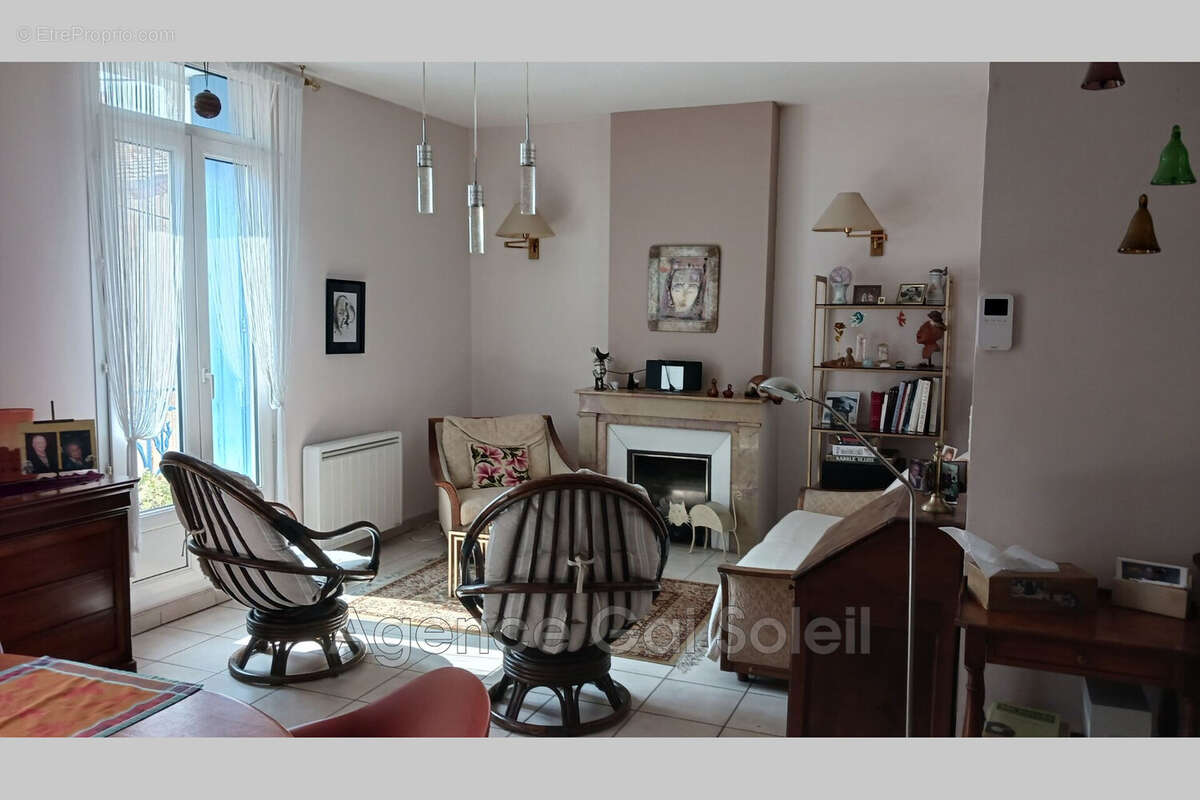 Maison à NISSAN-LEZ-ENSERUNE