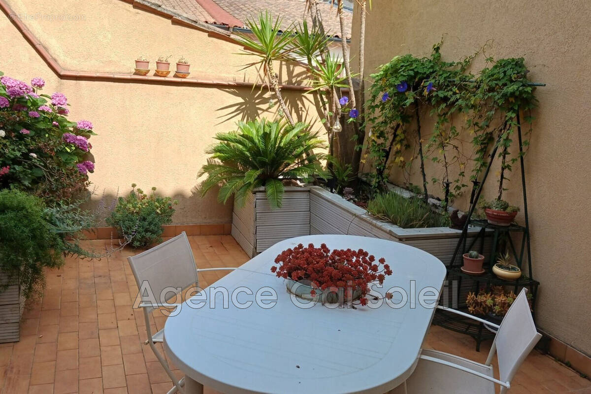 Maison à NISSAN-LEZ-ENSERUNE