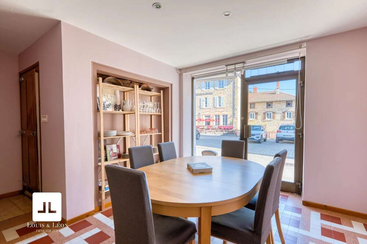 Maison à SAINT-NIZIER-D&#039;AZERGUES