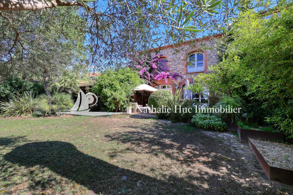 Maison à SAINT-ESTEVE