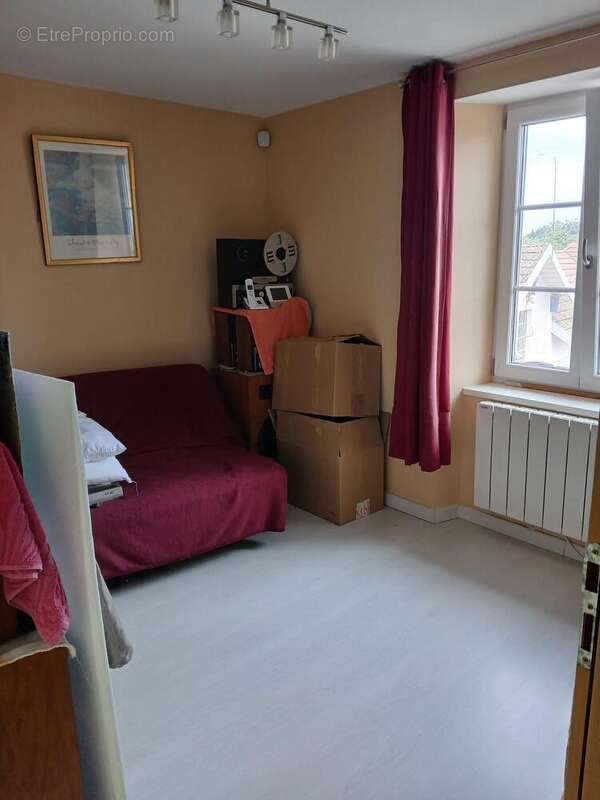 Photo 4 - Appartement à ROUGEMONT-LE-CHATEAU