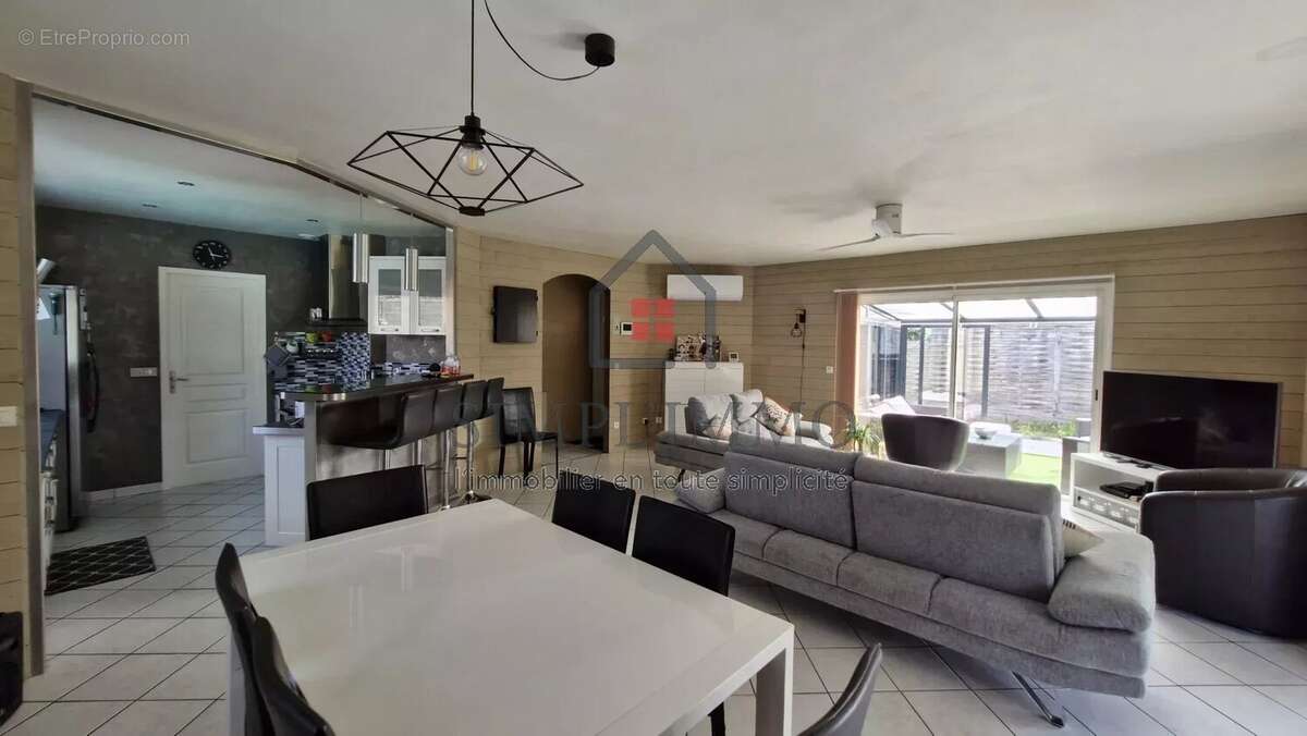 Maison à TONNAY-CHARENTE