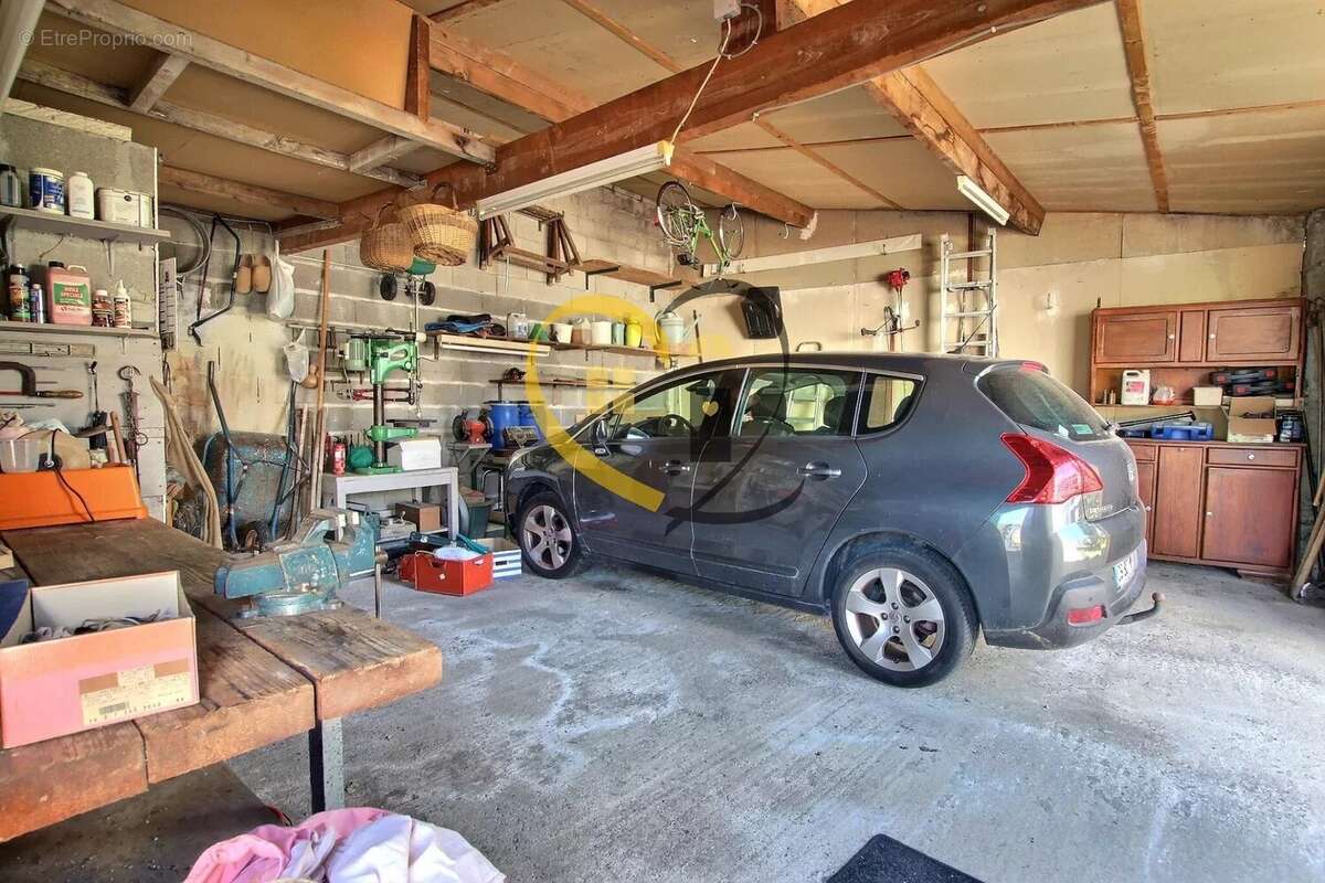 Maison à MEHUN-SUR-YEVRE