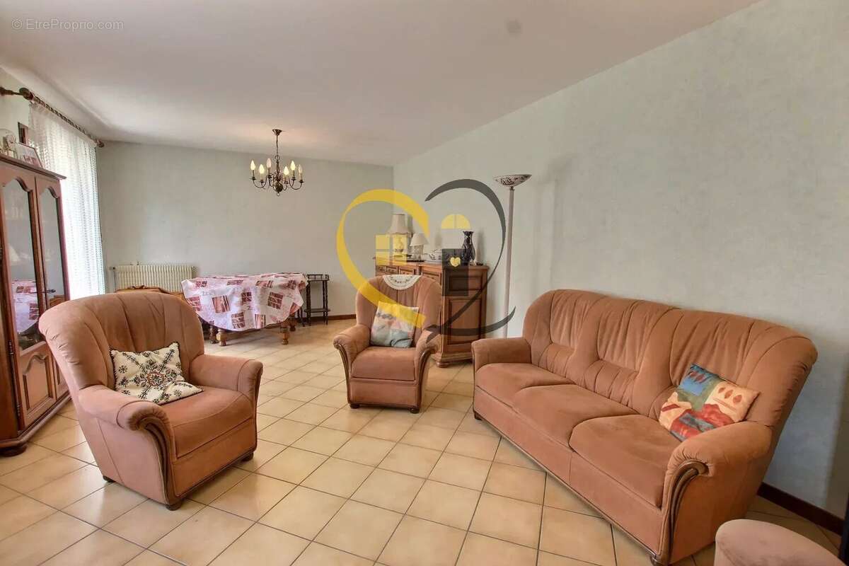 Maison à MEHUN-SUR-YEVRE