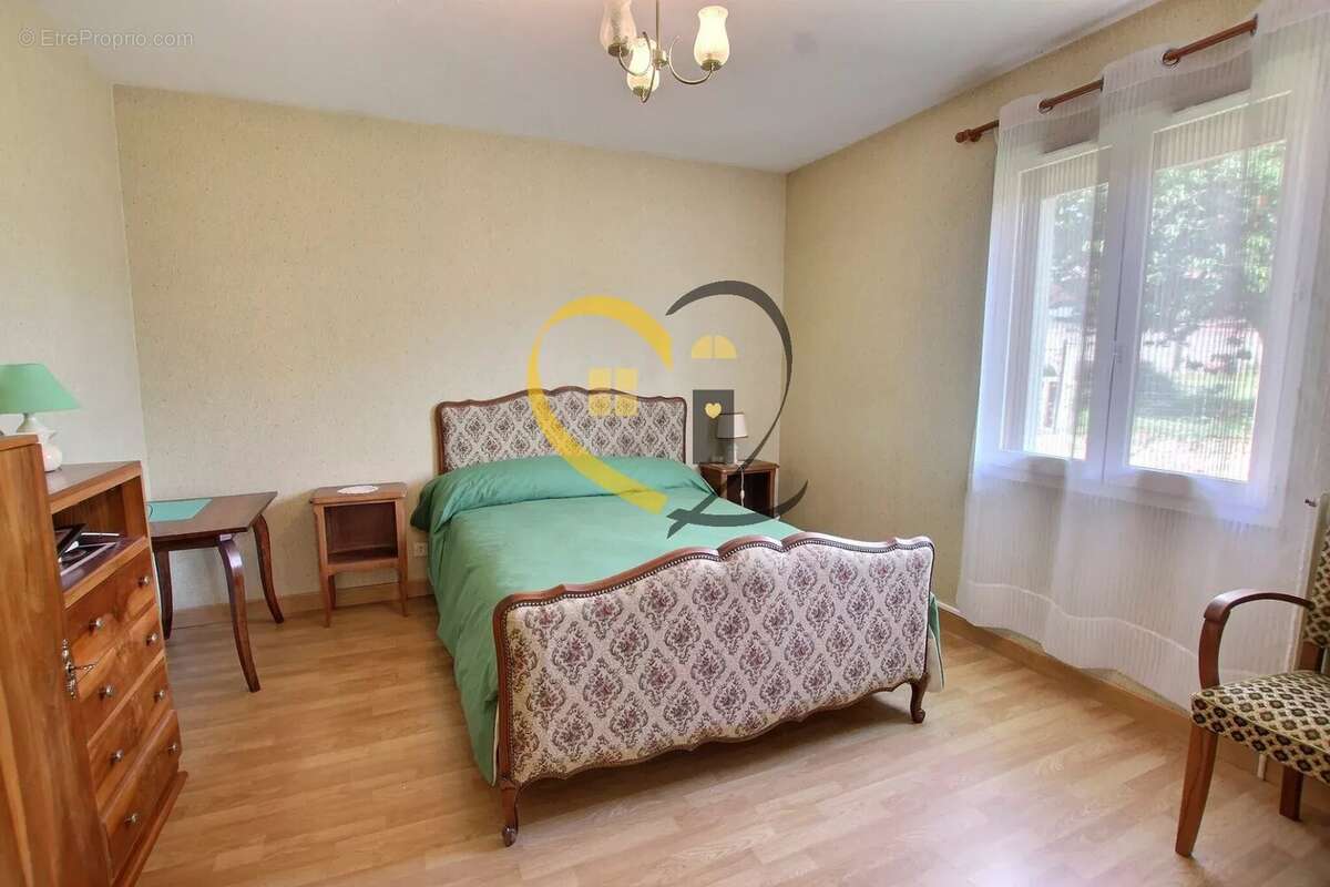 Maison à MEHUN-SUR-YEVRE