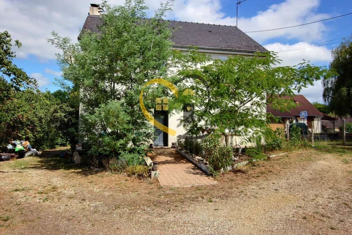 Maison à VIGNOUX-SUR-BARANGEON