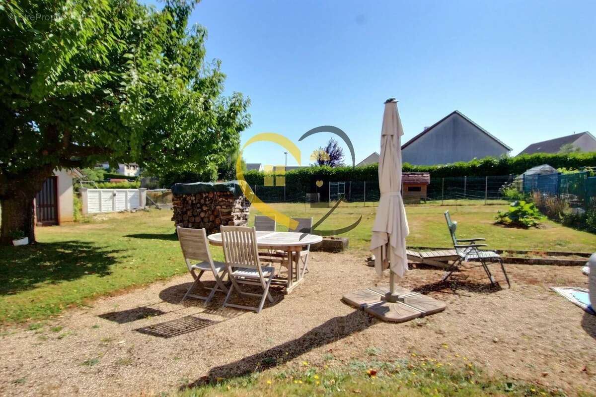 Maison à SAINT-MARTIN-D&#039;AUXIGNY