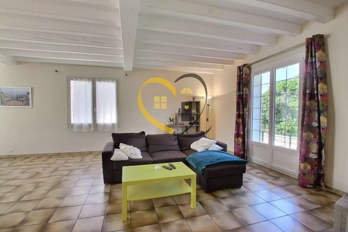 Maison à SAINT-MARTIN-D&#039;AUXIGNY