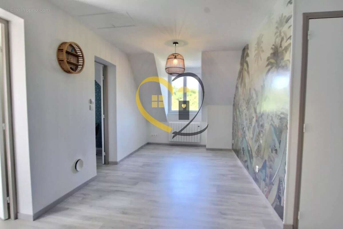 Maison à SAINT-MARTIN-D&#039;AUXIGNY