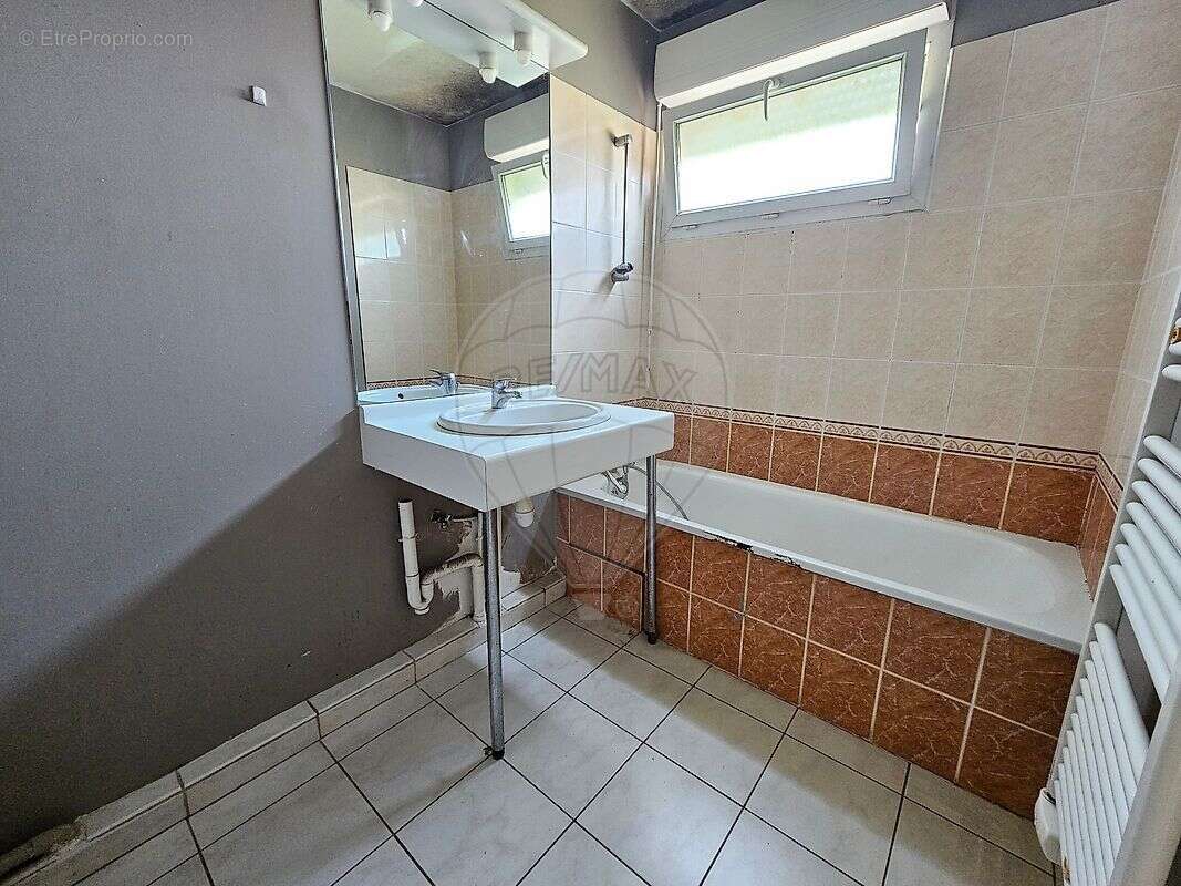 Appartement à JASSANS-RIOTTIER