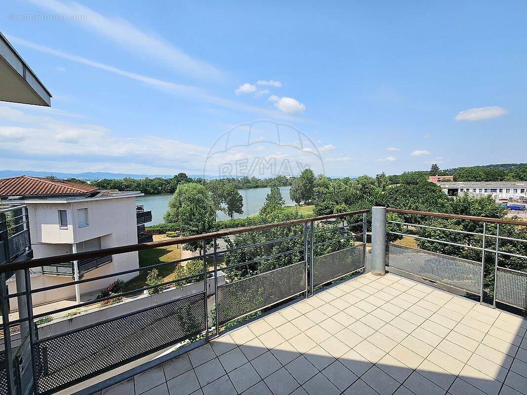 Appartement à JASSANS-RIOTTIER