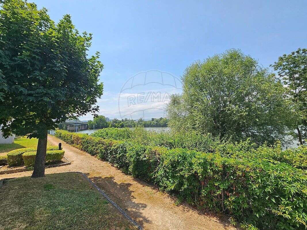 Appartement à JASSANS-RIOTTIER