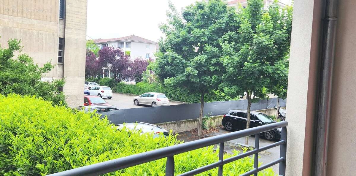 Appartement à SAINTE-FOY-LES-LYON