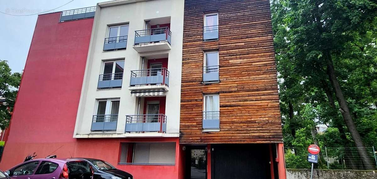 Appartement à SAINTE-FOY-LES-LYON