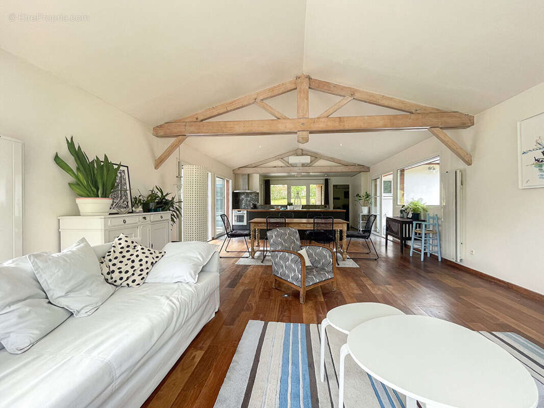 Maison à SAINT-ETIENNE-D&#039;ORTHE