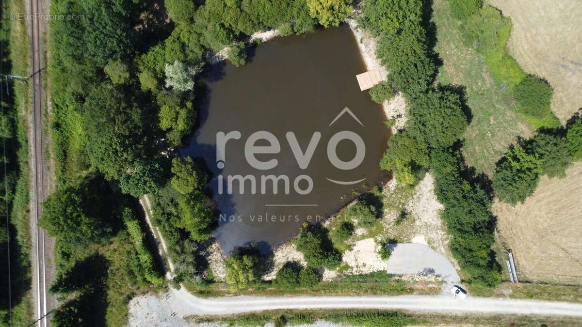 Terrain à NORT-SUR-ERDRE