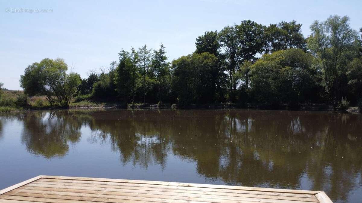 Terrain à NORT-SUR-ERDRE