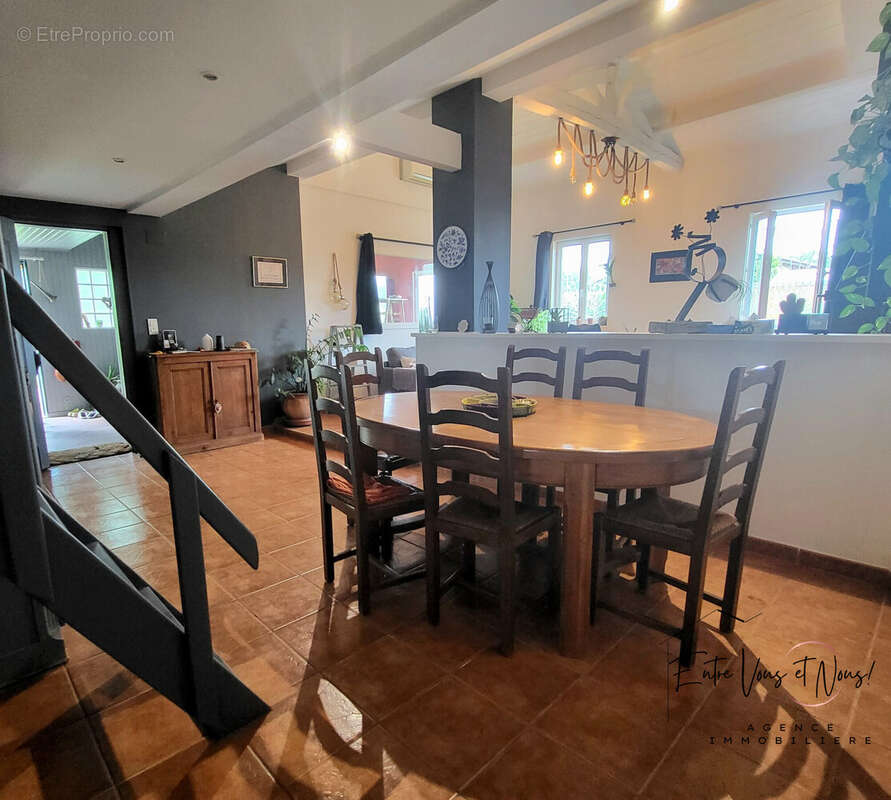 Maison à COURS-LES-BAINS