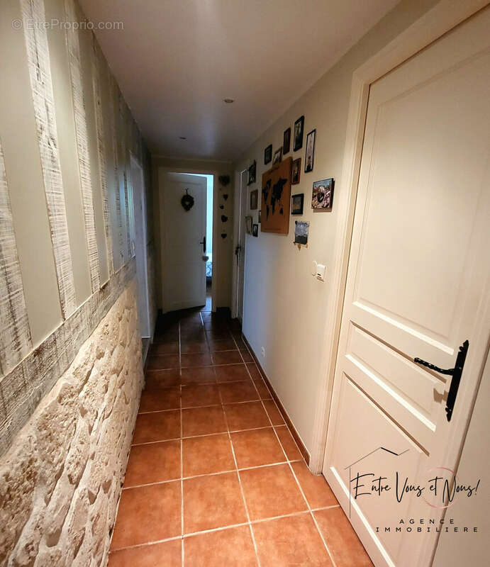 Maison à COURS-LES-BAINS