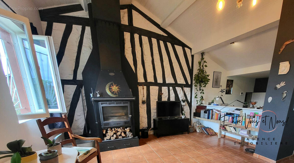 Maison à COURS-LES-BAINS