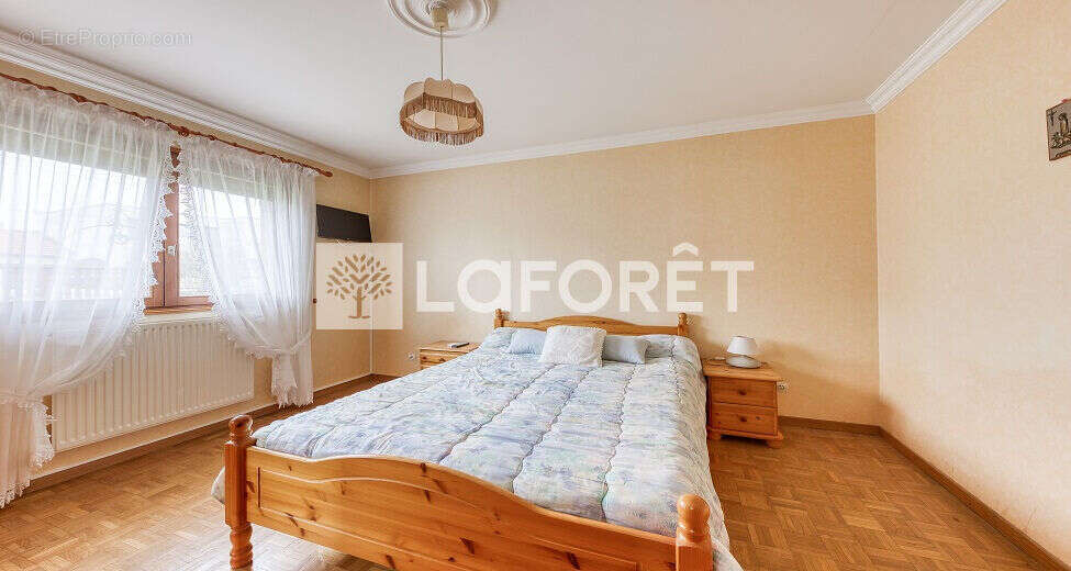 Maison à ROISSY-EN-BRIE