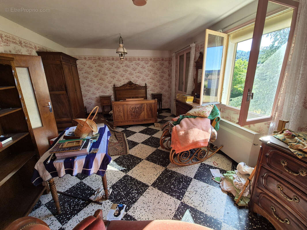 Maison à LAVAL-PRADEL