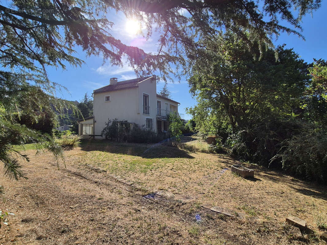 Maison à LAVAL-PRADEL