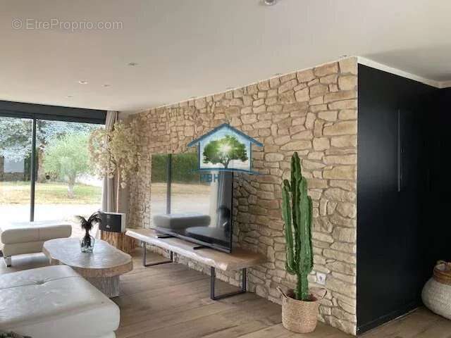 Maison à ROCHE-LA-MOLIERE