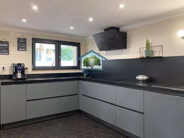 Maison à ROCHE-LA-MOLIERE