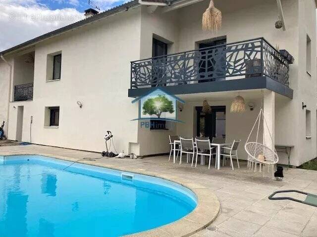 Maison à ROCHE-LA-MOLIERE