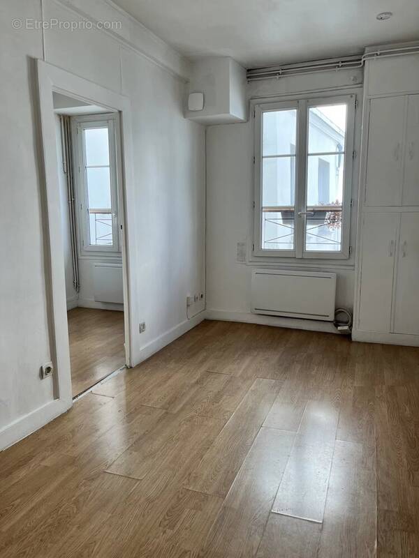 Appartement à PARIS-10E