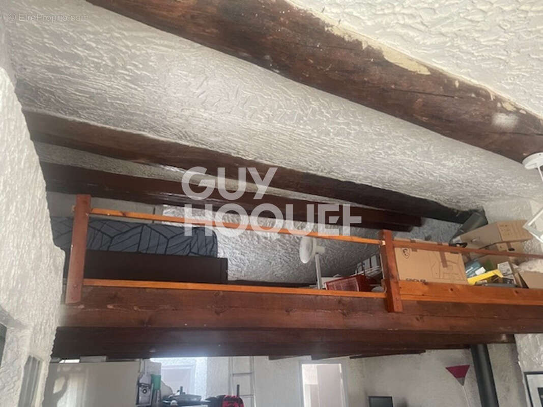 Appartement à VALLAURIS