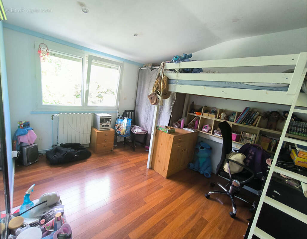 Maison à SAVIGNY-LE-TEMPLE