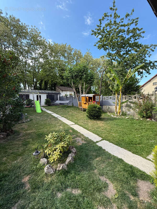 Maison à AULNAY-SOUS-BOIS