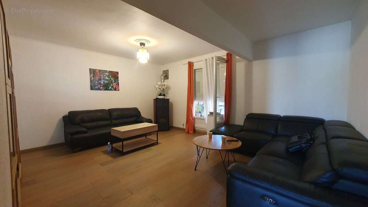 Maison à FLEURY-LES-AUBRAIS