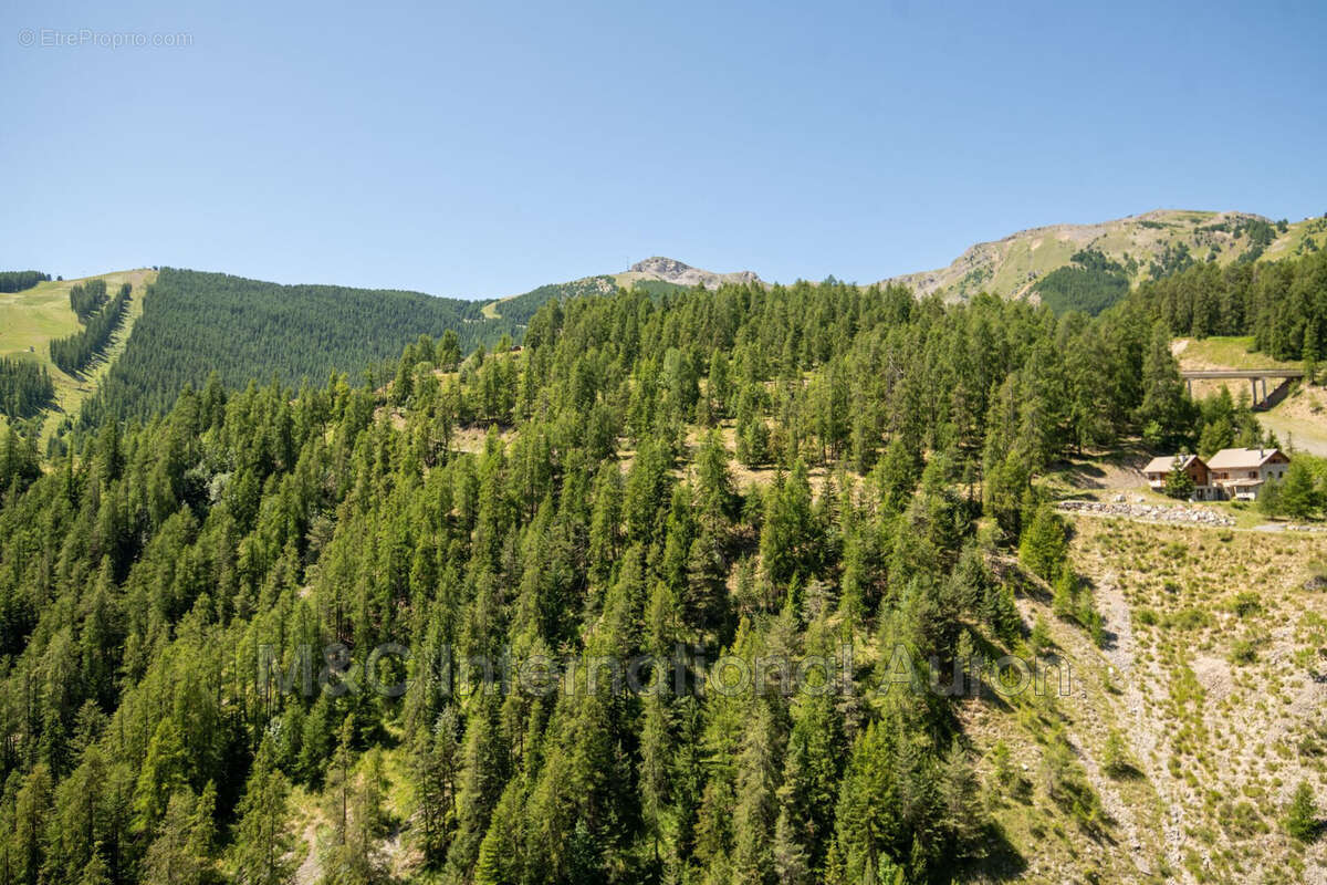 Appartement à SAINT-ETIENNE-DE-TINEE