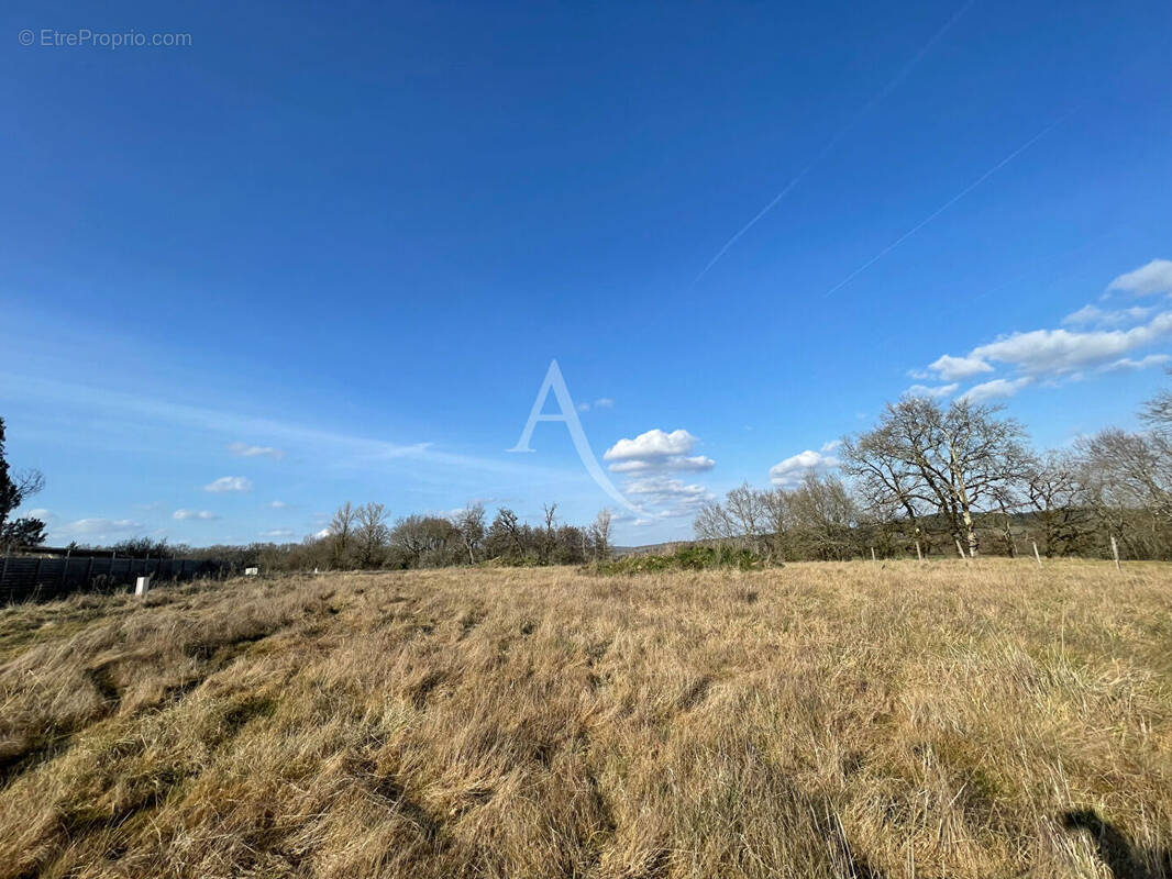 Terrain à MONSEMPRON-LIBOS