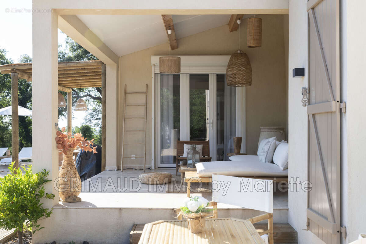 Maison à LA GARDE-FREINET