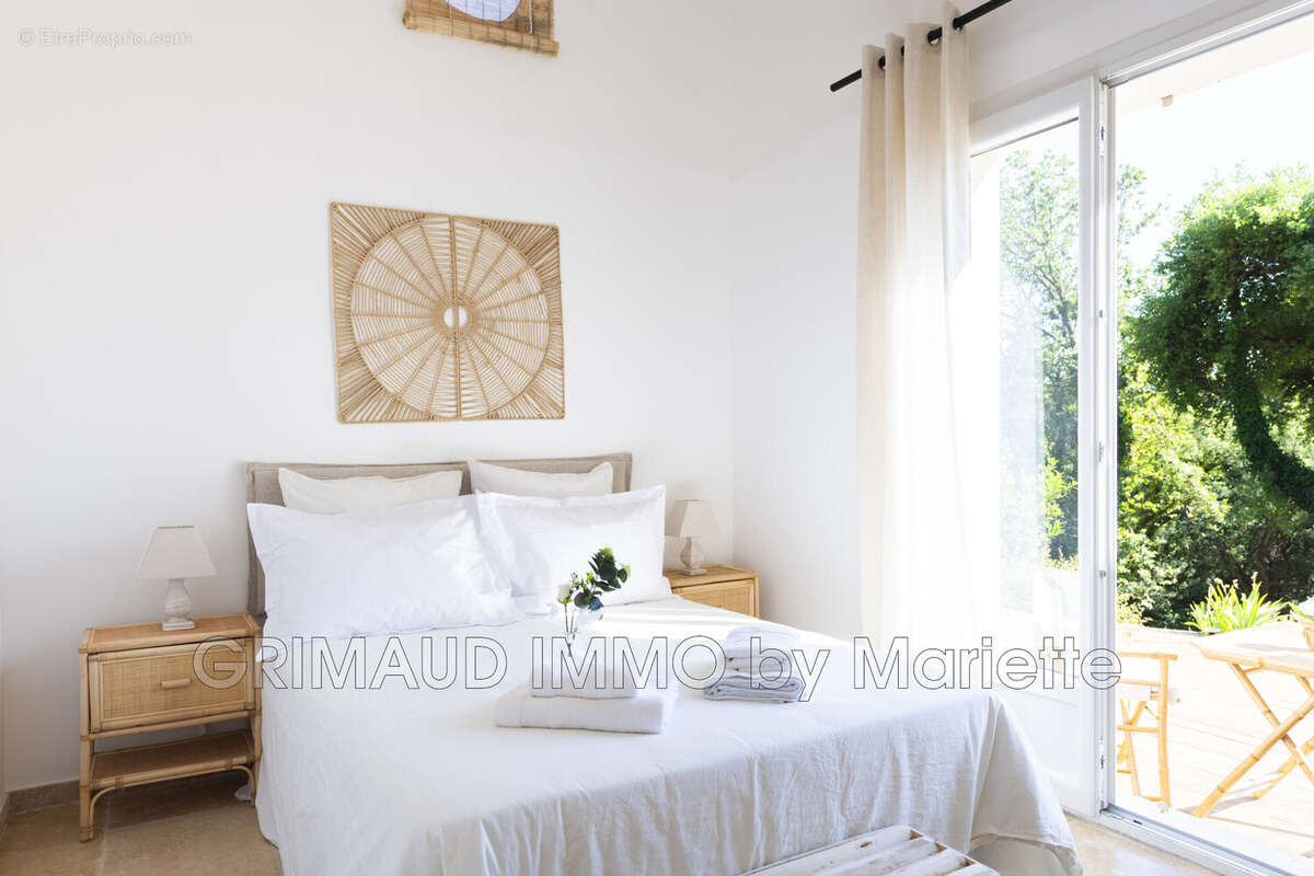 Maison à LA GARDE-FREINET