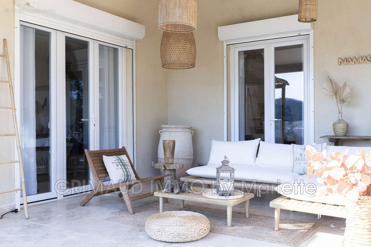 Maison à LA GARDE-FREINET