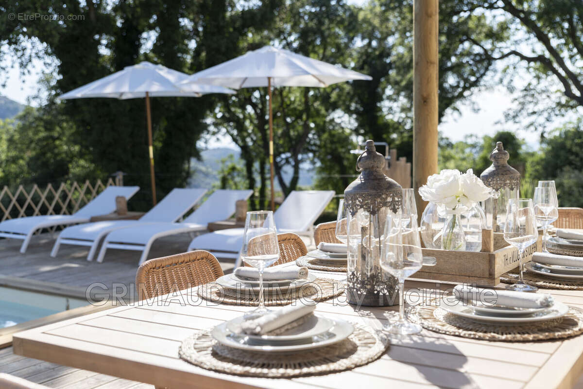 Maison à LA GARDE-FREINET