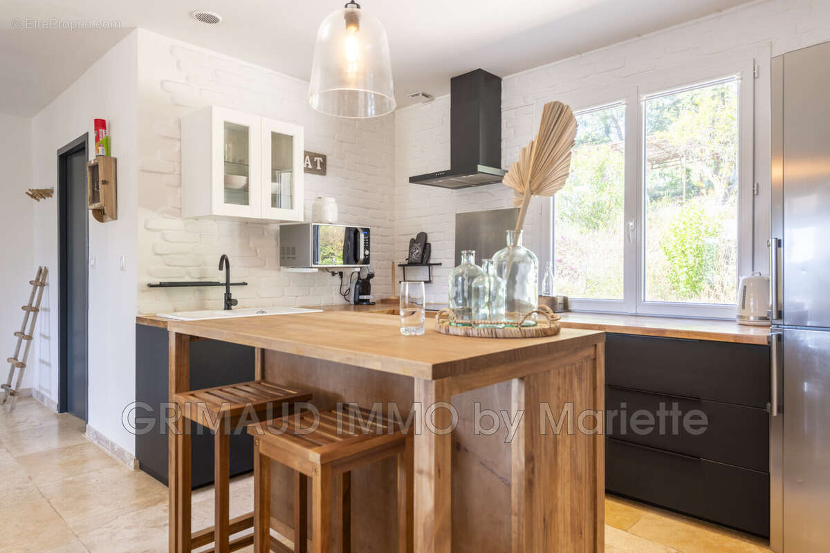 Maison à LA GARDE-FREINET