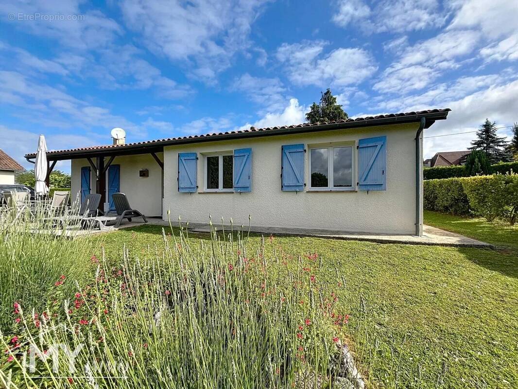 Maison à BONNEVILLE-ET-SAINT-AVIT-DE-FUMADIERES