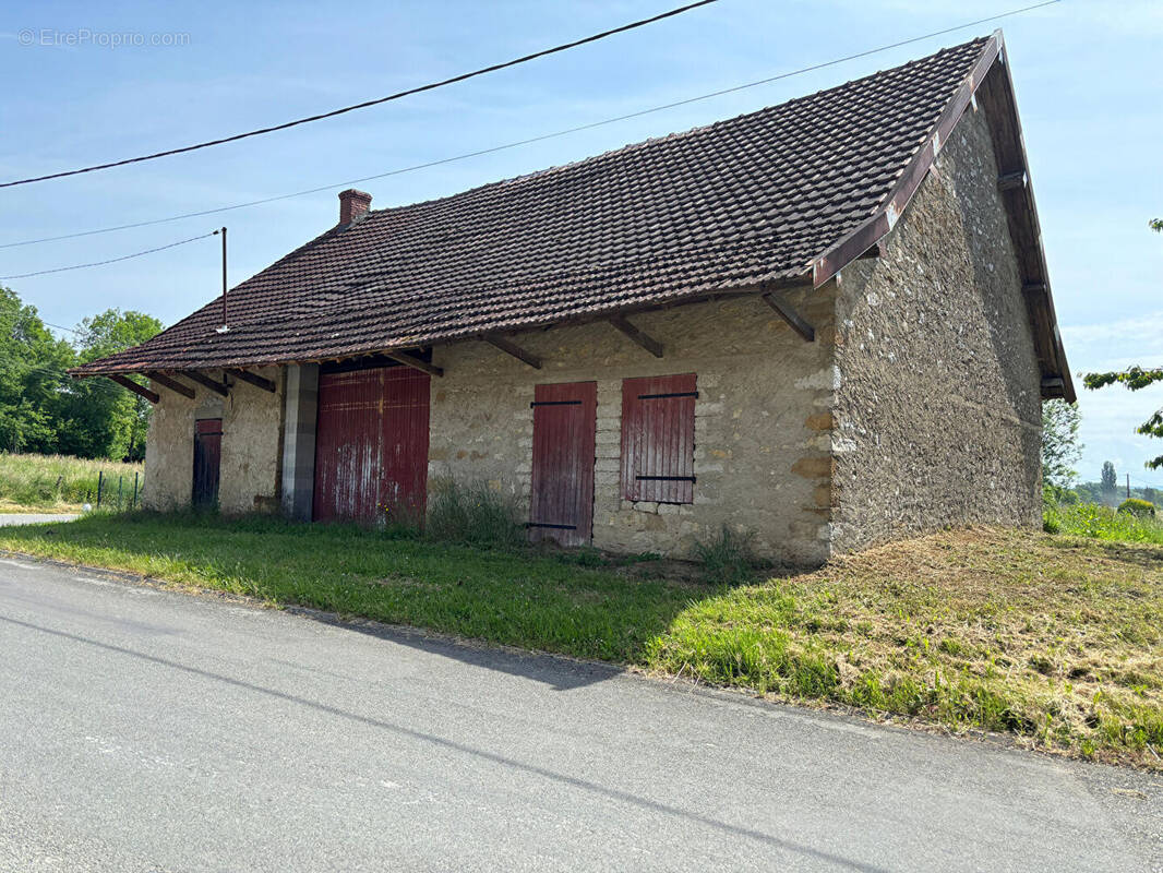 Maison à LE VILLEY