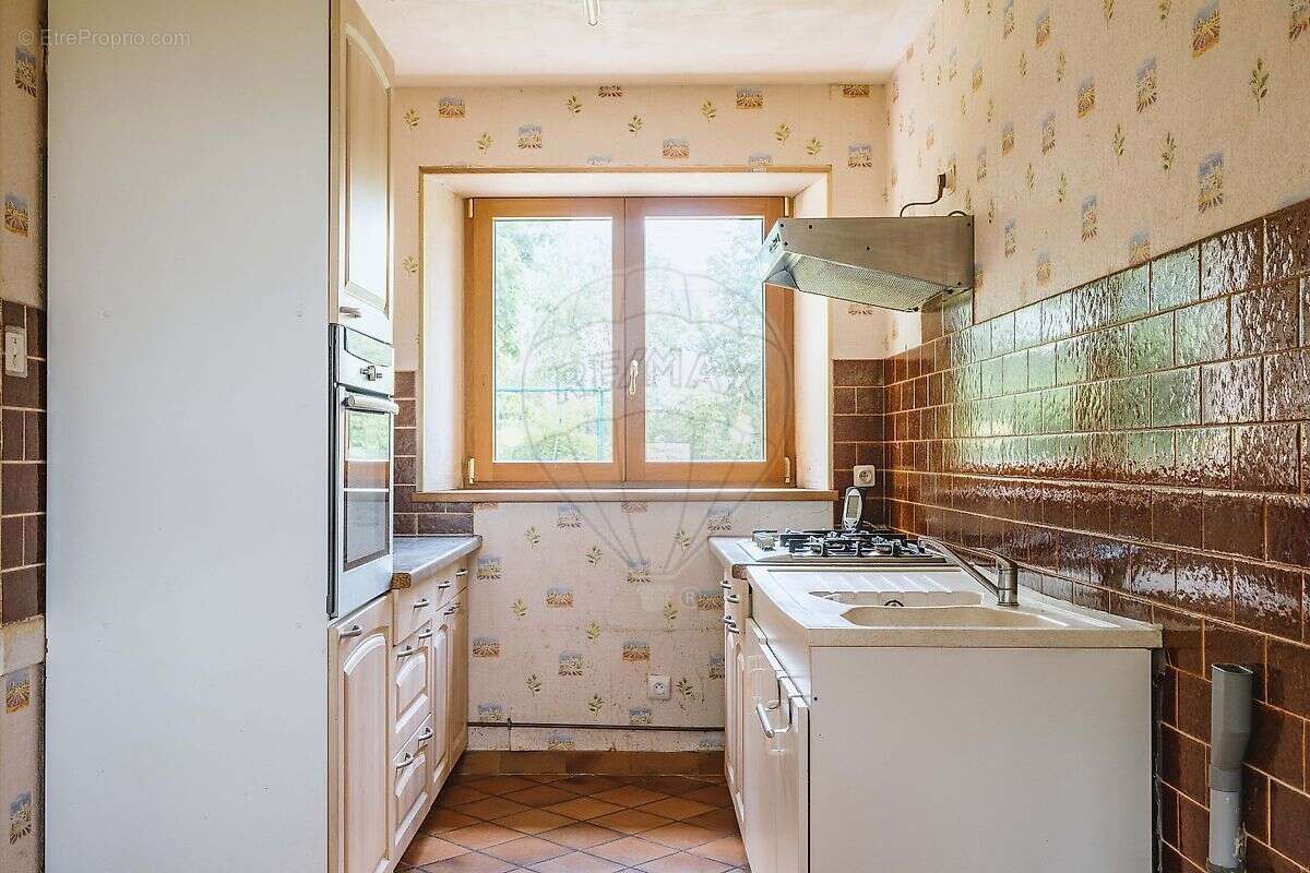 Maison à LOUROUX-DE-BEAUNE