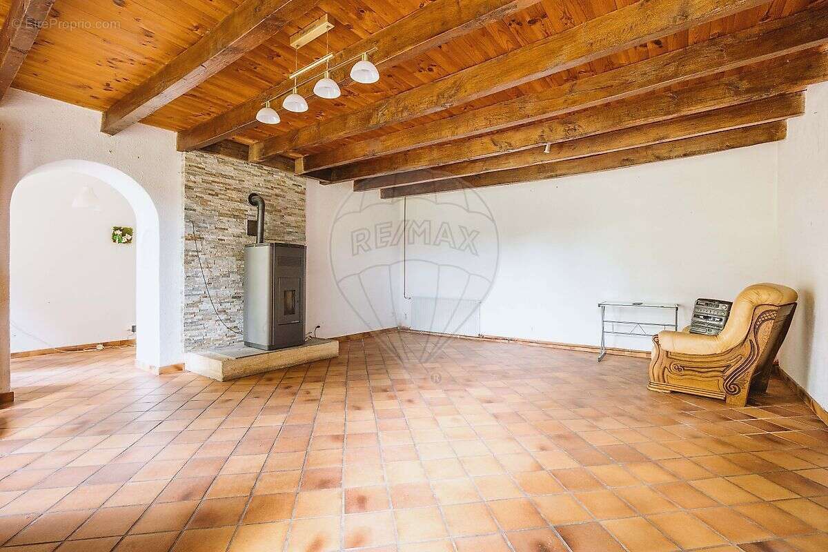 Maison à LOUROUX-DE-BEAUNE