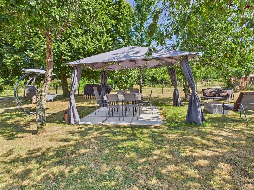 Maison à AVAILLES-LIMOUZINE